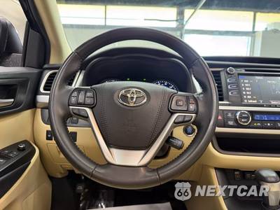 2019 Toyota Highlander XLE - zdjęcie 13 z 29 - miniatura