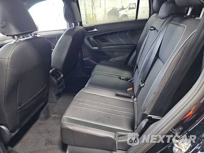 2023 Volkswagen Tiguan SE R-Line Black - zdjęcie 13 z 26 - miniatura