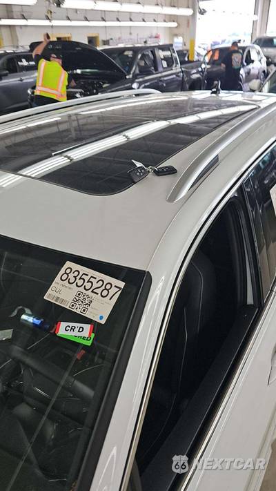 2023 Volkswagen Tiguan SEL R-Line - zdjęcie 17 z 25 - miniatura