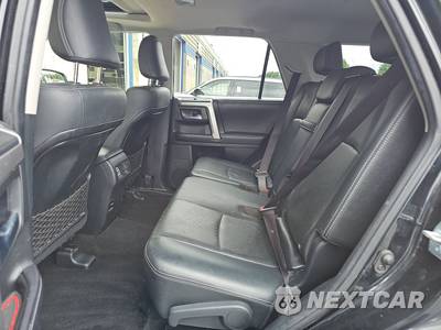 2017 Toyota 4Runner Limited - zdjęcie 13 z 30 - miniatura
