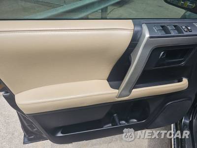 2013 Toyota 4Runner SR5 - zdjęcie 9 z 39 - miniatura