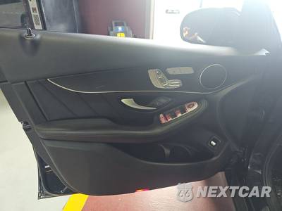 2022 Mercedes-Benz GLC 300 4MATIC - zdjęcie 9 z 19 - miniatura