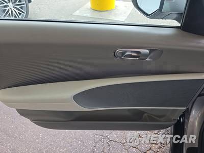2025 Hyundai IONIQ 6 SEL - zdjęcie 9 z 17 - miniatura