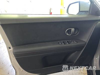 2025 Hyundai IONIQ 5 SE - zdjęcie 9 z 23 - miniatura