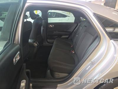2024 Hyundai IONIQ 6 SE - zdjęcie 13 z 25 - miniatura