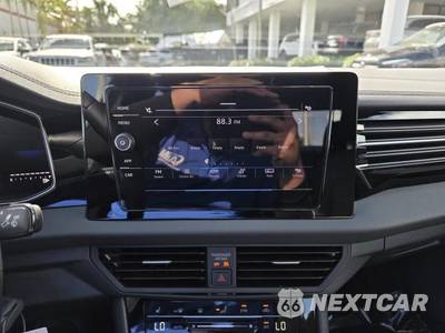 2025 Volkswagen Jetta Sport - zdjęcie 3 z 32 - miniatura