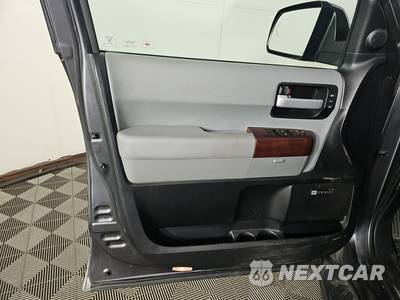 2014 Toyota Sequoia Platinum - zdjęcie 9 z 23 - miniatura