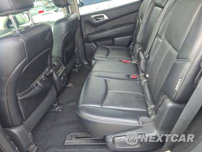 2019 Nissan Pathfinder SL - zdjęcie 13 z 38 - miniatura