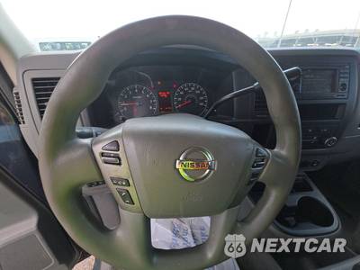 2013 Nissan NV3500 HD Passenger SV 146.1" WB - zdjęcie 10 z 49 - miniatura