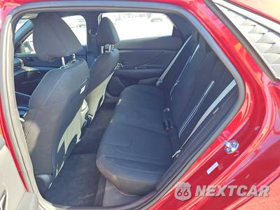 2025 Hyundai Elantra SEL Sport - zdjęcie 13 z 17 - miniatura