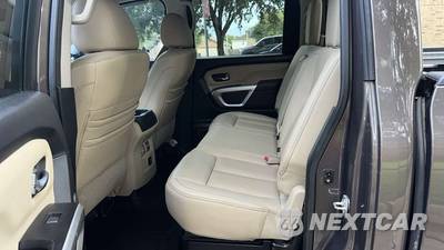 2017 Nissan TITAN XD SL Crew Cab Medium Bed - zdjęcie 23 z 38 - miniatura