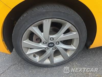 2016 Hyundai Veloster - zdjęcie 10 z 29 - miniatura