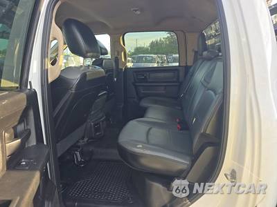 2020 Ram 3500 Cab Chassis Tradesman Crew Cab DRW - zdjęcie 13 z 18 - miniatura