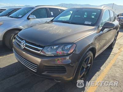 2013 Volkswagen Touareg TDI Lux - zdjęcie 1 z 43 - miniatura