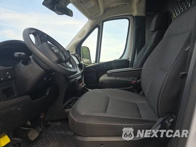 2025 Ram ProMaster 2500 Cargo Van Tradesman w/Passenger Seat Low Roof 136.0" WB - zdjęcie 13 z 24 - miniatura