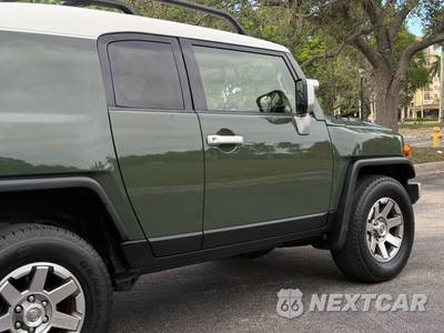 2014 Toyota FJ Cruiser w/Rear Doors - zdjęcie 50 z 86 - miniatura