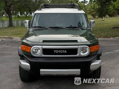 2014 Toyota FJ Cruiser w/Rear Doors - zdjęcie 61 z 86 - miniatura