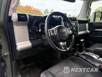 2014 Toyota FJ Cruiser w/Rear Doors - zdjęcie 68 z 86 - miniatura
