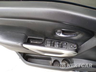 2021 Nissan TITAN SL Crew Cab Short Bed - zdjęcie 34 z 34 - miniatura
