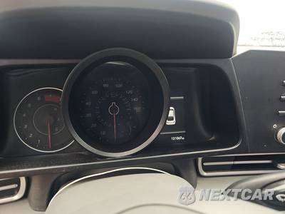 2022 Hyundai Elantra SEL - zdjęcie 12 z 25 - miniatura