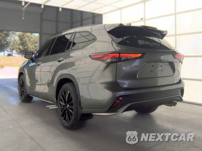 2026 Toyota Highlander XSE - zdjęcie 8 z 26 - miniatura