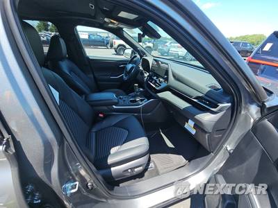 2026 Toyota Highlander XSE - zdjęcie 14 z 26 - miniatura