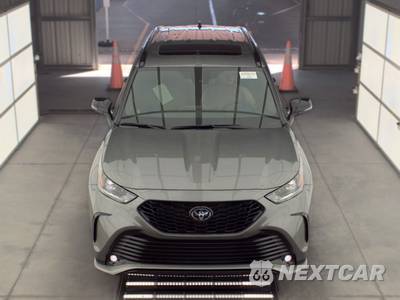 2026 Toyota Highlander XSE - zdjęcie 2 z 26 - miniatura