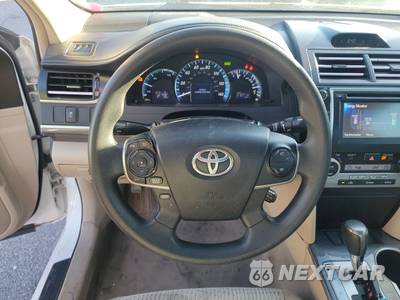 2013 Toyota Camry Hybrid LE - zdjęcie 10 z 17 - miniatura