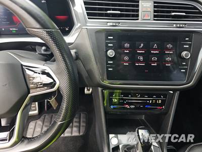 2022 Volkswagen Tiguan SE R-Line Black - zdjęcie 11 z 20 - miniatura