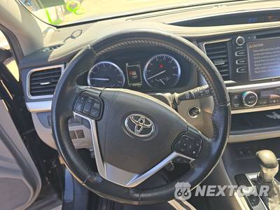 2019 Toyota Highlander XLE - zdjęcie 10 z 33 - miniatura