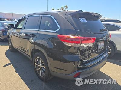 2019 Toyota Highlander XLE - zdjęcie 6 z 33 - miniatura