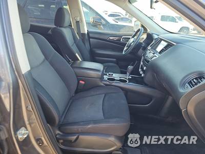 2019 Nissan Pathfinder S - zdjęcie 8 z 30 - miniatura