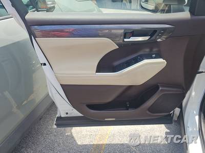 2020 Toyota Highlander Limited - zdjęcie 9 z 24 - miniatura
