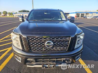 2017 Nissan TITAN PRO-4X Crew Cab Short Bed - zdjęcie 2 z 36 - miniatura