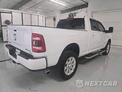 2023 Ram 2500 Laramie Crew Cab Medium Bed - zdjęcie 8 z 17 - miniatura