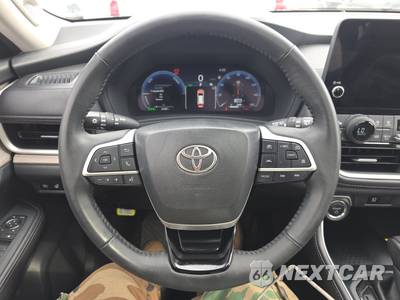 2025 Toyota Grand Highlander Hybrid Limited - zdjęcie 10 z 30 - miniatura