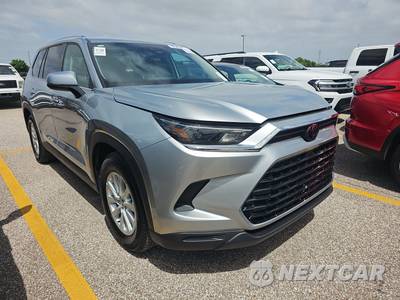 2026 Toyota Grand Highlander XLE - zdjęcie 3 z 17 - miniatura