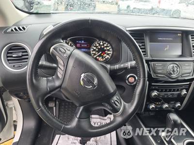 2020 Nissan Pathfinder SV - zdjęcie 10 z 17 - miniatura