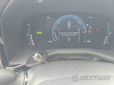 2025 Toyota Camry LE - zdjęcie 12 z 17 - miniatura