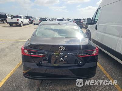 2025 Toyota Camry LE - zdjęcie 5 z 17 - miniatura