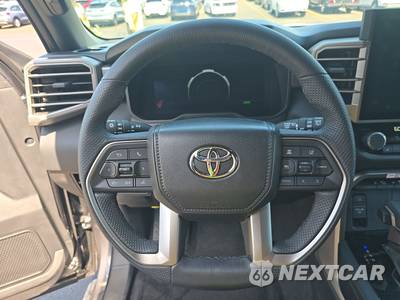 2026 Toyota Sequoia SR5 - zdjęcie 10 z 26 - miniatura