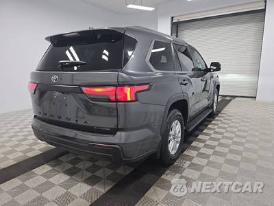 2026 Toyota Sequoia SR5 - zdjęcie 4 z 26 - miniatura