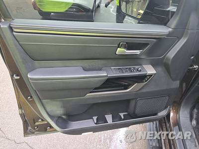 2024 Toyota Sequoia Limited - zdjęcie 9 z 26 - miniatura