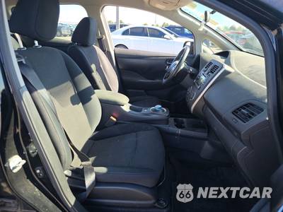 2015 Nissan LEAF S - zdjęcie 8 z 22 - miniatura