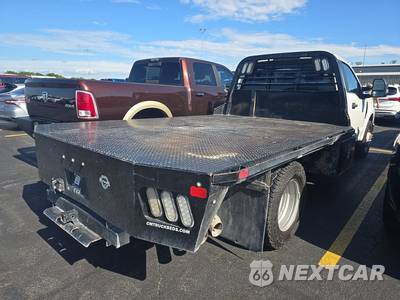 2019 Ford Super Duty F-350 Cab Chassis XL Regular Cab DRW - zdjęcie 4 z 25 - miniatura
