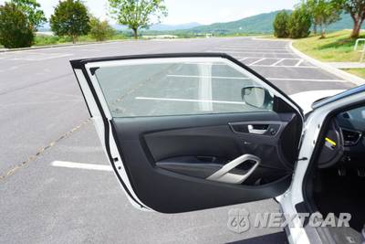 2016 Hyundai Veloster Turbo - zdjęcie 26 z 49 - miniatura
