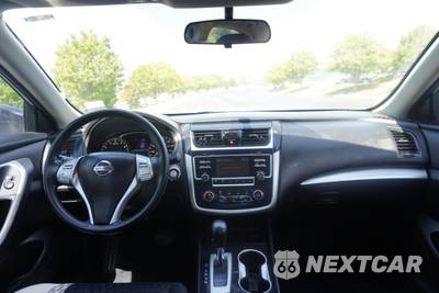 2017 Nissan Altima 2.5 S - zdjęcie 23 z 36 - miniatura