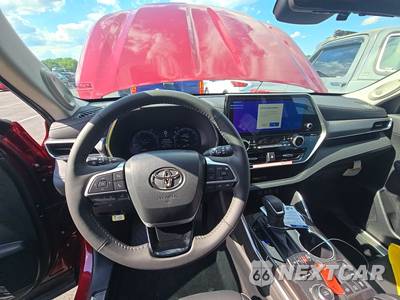 2026 Toyota Highlander Platinum - zdjęcie 17 z 26 - miniatura