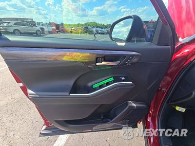 2026 Toyota Highlander Platinum - zdjęcie 15 z 26 - miniatura