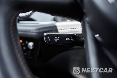 2021 Bentley Bentayga V8 - zdjęcie 57 z 81 - miniatura